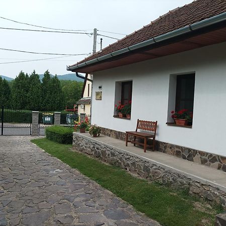 Kemences Vendeghaz Otel Mikohaza Dış mekan fotoğraf