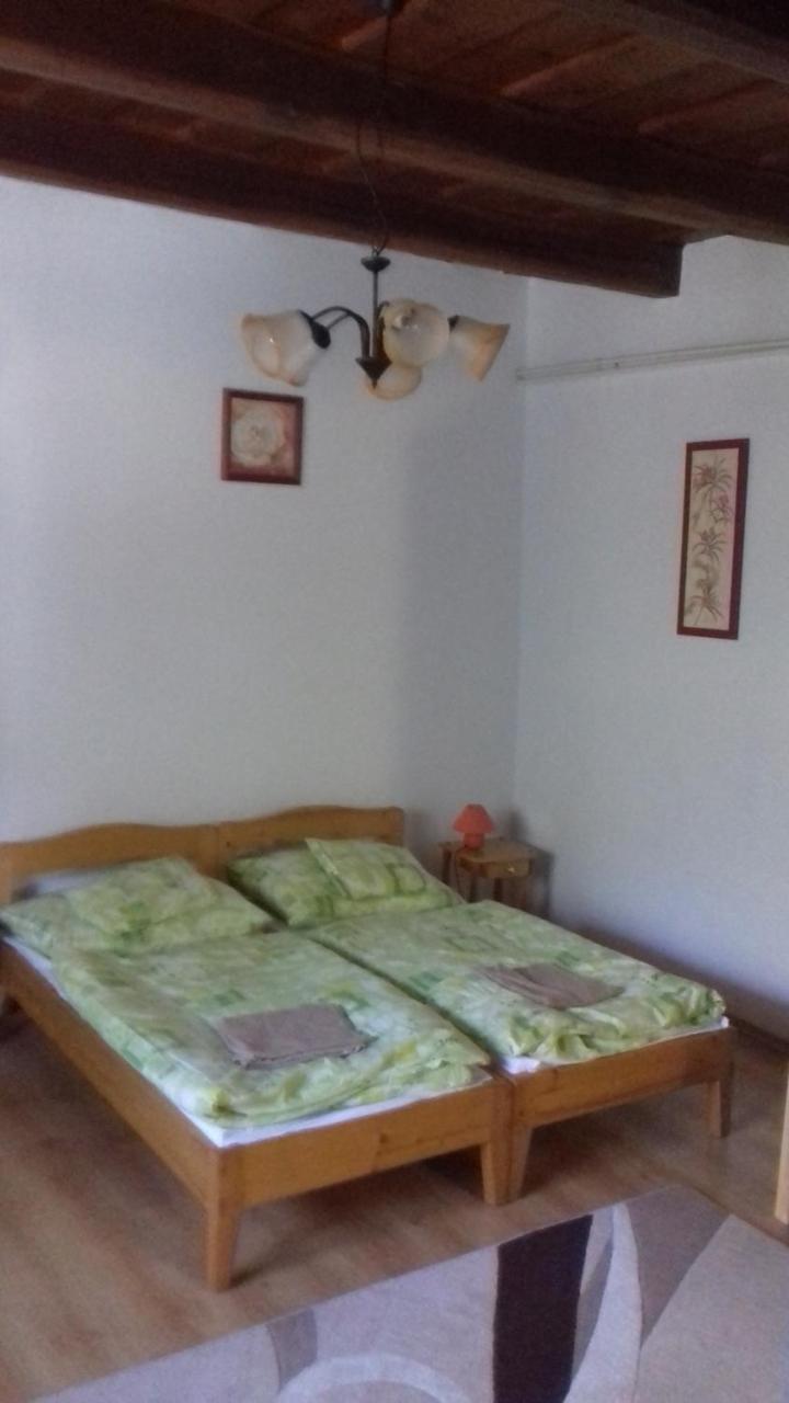 Kemences Vendeghaz Otel Mikohaza Dış mekan fotoğraf